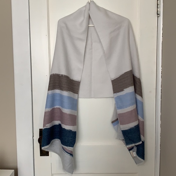 Collectioneighteen wrap scarf - Picture 3 of 4